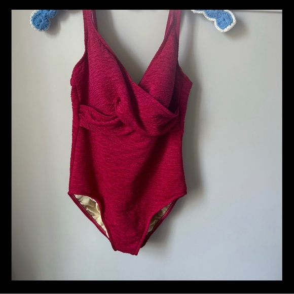 One piece raspberry colored bathing suit - Picture 1 of 7